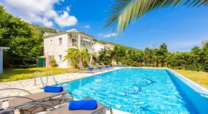 Ormos Beach House - Image 3