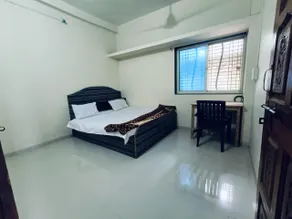 Sharmaji Hotel And Homesaty - Image 4