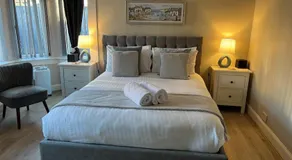 Peacock Guest House - Image 2