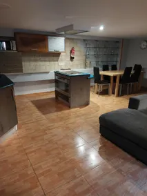 Apartamentos Deluxe Barajas - Image 4