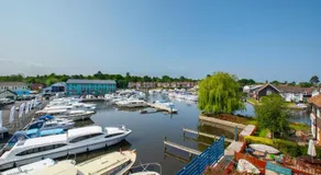 3 Bed in Wroxham oc-1496 - Image 5