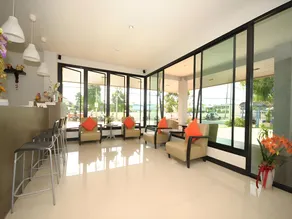 Plus Hotel - Image 3