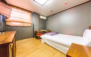 Yeongdeungpo Market Max Motel - Image 5