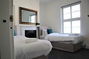 Victoria House - Image 2