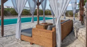 Villa Pateo in Plaka -BY APOKORONAS VILLAS - Image 2