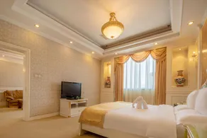 Dong Xing Grand Hotel - Image 2