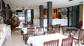 The Siri Place - Image 5
