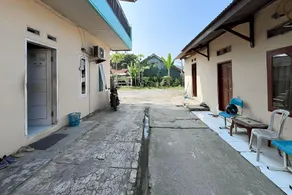 RedDoorz at Penginapan Bunda - Image 3