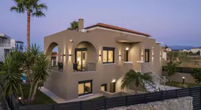 Luna Luxury Living - Image 4