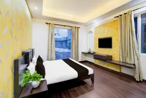 Townhouse Sector 51 Noida Near Metro Station - Image 2