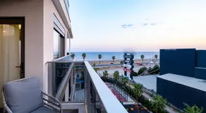 Orange Premium Residence - Image 4