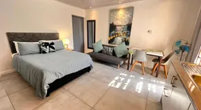 Lagoon Lodge - Image 2