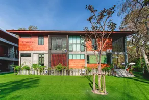 Stucco Loft Residency - Image 3