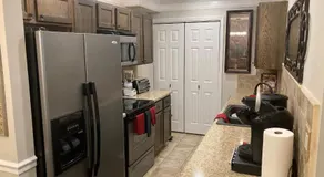 Secluded 3 bed 2 bath condo in Athens close to Five-Points - Image 2