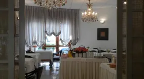 Park Hotel - Image 5