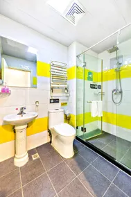 7 Days Inn Tianjin Binhai New Area Govement Branch - Image 5