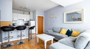 2 Bed Apartment with Roof Terrace 10 Min Walk to River Liffey - Image 2