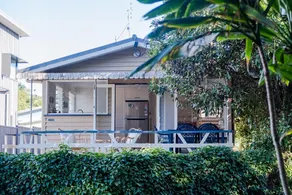 Bryce Street Beach House mit Blick auf den Moffat Beach - Image 2