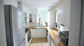 Charming & Cosy Home Stockport - Image 2