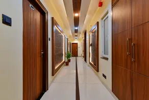 Hotel Purple - Image 4