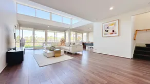 Lakefront 6B4B House - Image 2