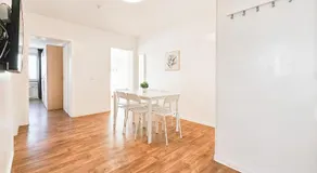 Tolstov Apartments - 1 or 3 Room Apartments with Balcony - 20 Min Messe DUS & Airport DUS - Image 3