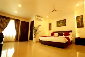 ORFILA INN Airport Hotel - Image 5