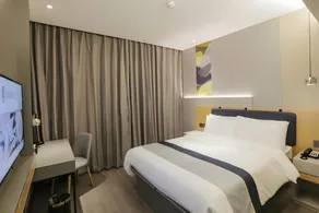 Home Inn Selected Hotel (Yangzhou Slender West Lake Lotus Pond Park Branch) - Image 2