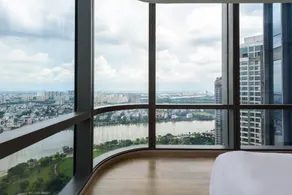 Urban Retreat Vinhomes Riverside - Image 2