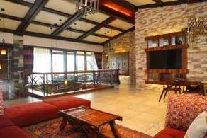 Luxury 4 Bed Hill Villa w Pool, Jacuzzi & Garden - Image 3