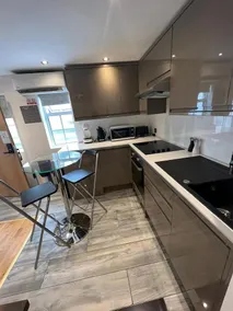 RIOSHOUSE Henley - Image 5