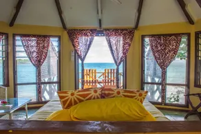 Vaimoana Seaside Lodge - Image 2