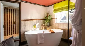 The Crown Hotel - Image 3