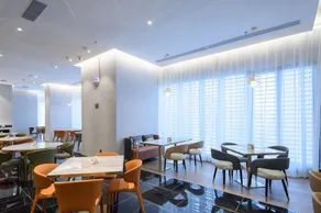 ALLIA Platinum Crystal Hotel (Chongqing Yangjiaping Metro Station Branch) - Image 2