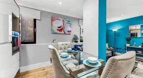 City Centre, Spacious, Ensuite, Smart TV, Sofa Bed - Image 3