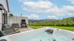 Kinnaird Lodges - Bealach lodge with hot tub - Image 3