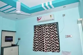 Mahindra Hotel - Image 5