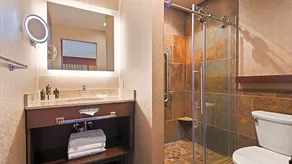 Best Western Plus Superior Inn - Image 5