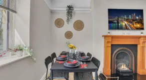 Charming 2BR Country Cottage - Quiet Retreat with Parking - Image 3