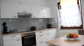 Geräumige 4 Zimmer Wohnung an den Kaiserthermen - Image 3