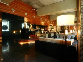M Hotel - Image 5