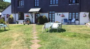 Coombe House B&B - Image 2