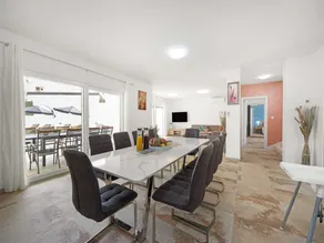 Luxe villa in Pula with pool and jacuzzi - Image 3