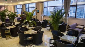 Lavande Hotel Neijiang High-speed Railway Station Peace Plaza - Image 3