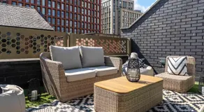 West Townhouse by CasaCity - Image 4