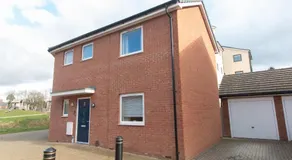 Three Bedroom Semi Detached House By Flipside Property Aylesbury Serviced Accommodation & Short Lets With Wifi & Parking - Image 4