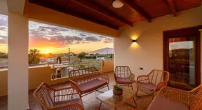 SandShine Luxury Villa - Image 2