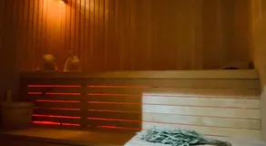 MMA Apartament with Sauna & Private Yard - Image 3