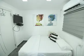 4012 Right! Designed Boutique Suite - Image 3