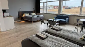Ocean Breeze Apartments - Image 2